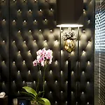 Hugo's Boutique - Adults Only 4* San Ġiljan