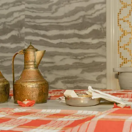 Hugo's Boutique - Adults Only