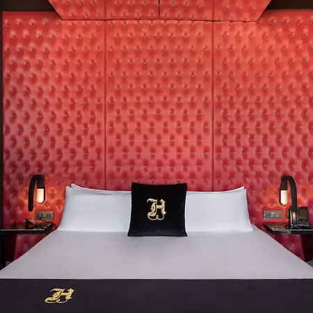 מלון Hugo's Boutique - Adults Only 4*