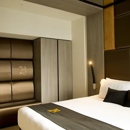 מלון Hugo's Boutique - Adults Only 4*