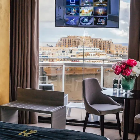 Hugo's Boutique - Adults Only 4*