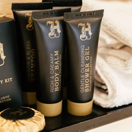 Hugo's Boutique - Adults Only Saint Julian's