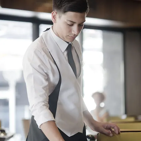 מלון Hugo's Boutique - Adults Only 4*