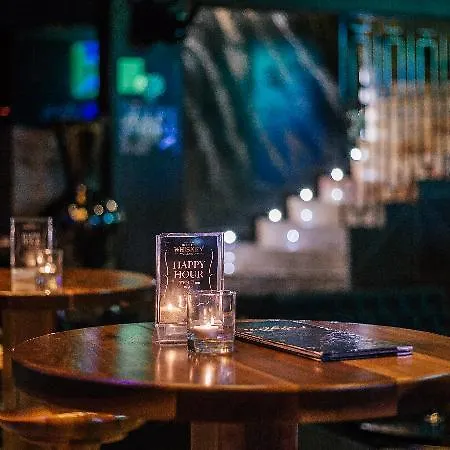 מלון Hugo's Boutique - Adults Only 4*