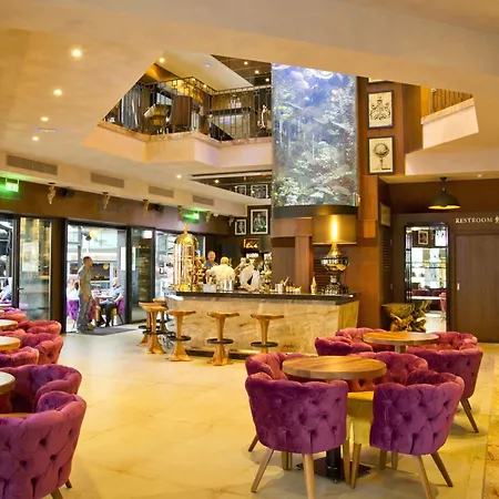 Hugo's Boutique - Adults Only מלון