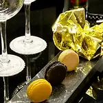 Hugo's Boutique - Adults Only Saint Julian's