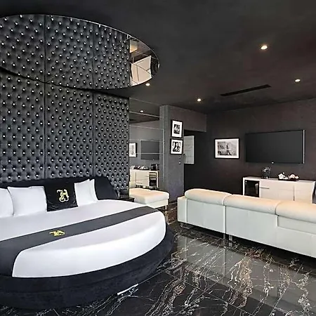 Hugo'S Boutique Hotel - Adults Only
