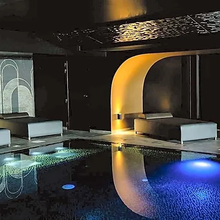 Hugo's Boutique - Adults Only San Ġiljan