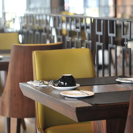 Hugo's Boutique - Adults Only Hotel 4*
