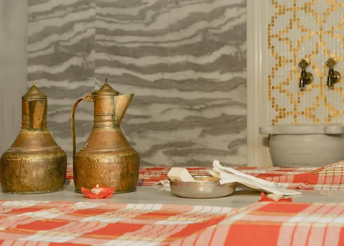 Hugo's Boutique - Adults Only