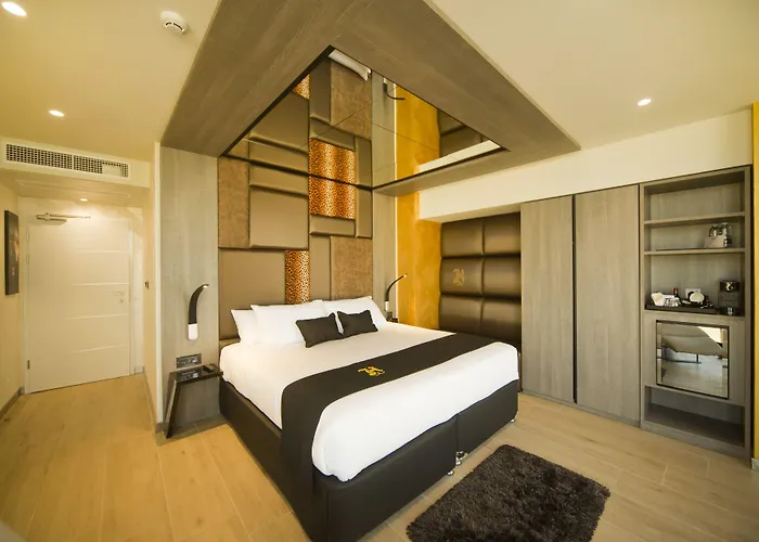 Hugo's Boutique - Adults Only Hotel 4*