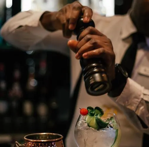 Hugo's Boutique - Adults Only 4*