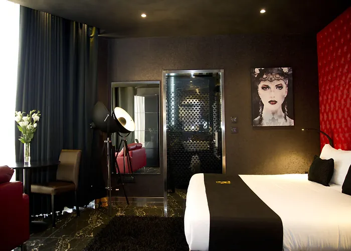 Hugo's Boutique - Adults Only 4* San Ġiljan